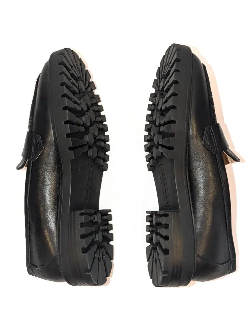 NWOT Banana Republic | Leather Vee Strap Lugg Sole Black Loafers | Size 8.5